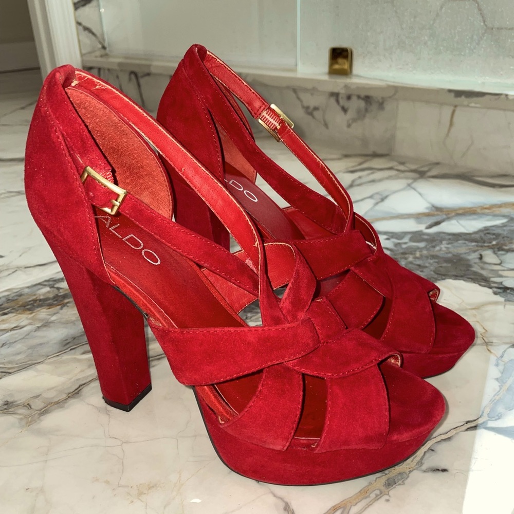 Aldo blood Red Suede Sandal. Worn ONCE. Sz 8  Cute with the ‘Little Black Dress’